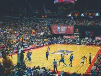 FB体育官网-爱德华兹大场面先生降临，尼克斯铁血封锁湖人于麦迪逊