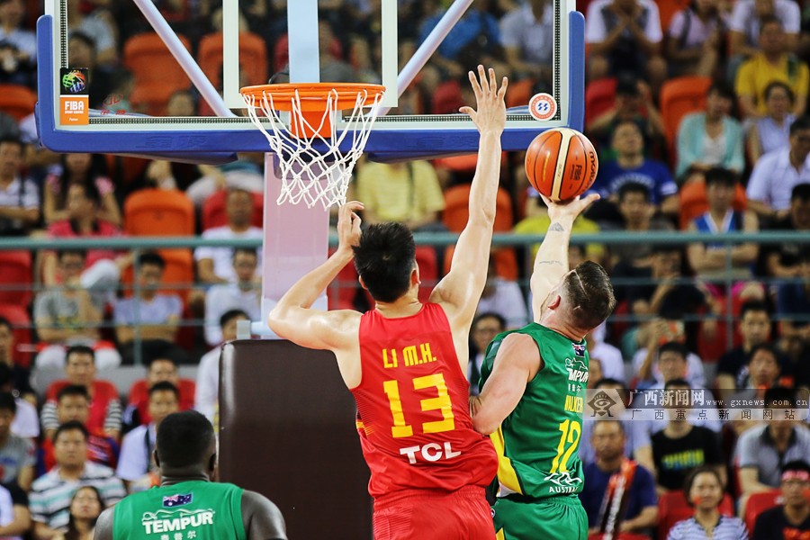 重庆男篮连续战胜南宁队,稳定表现 重庆男篮连续战胜南宁队,稳定表现