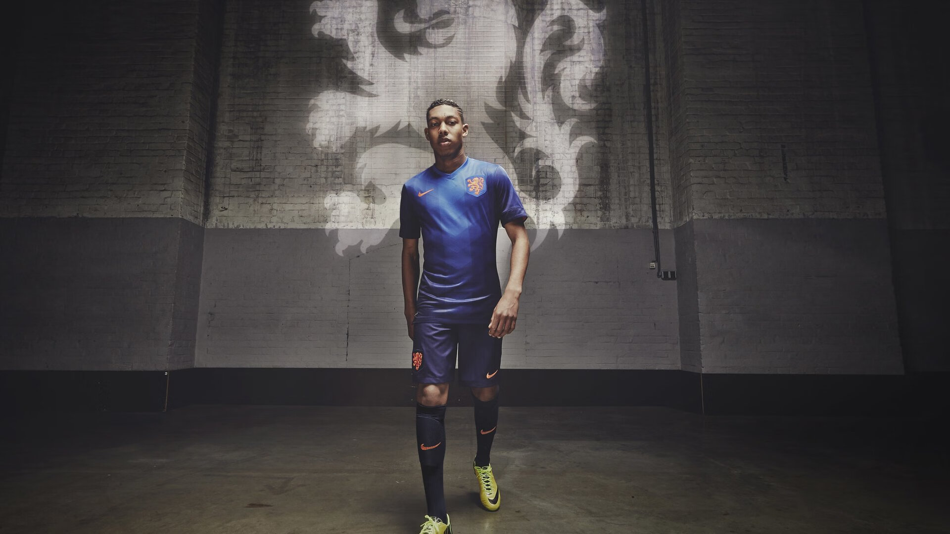 爱德华兹大场面先生降临，尼克斯铁血封锁湖人于麦迪逊